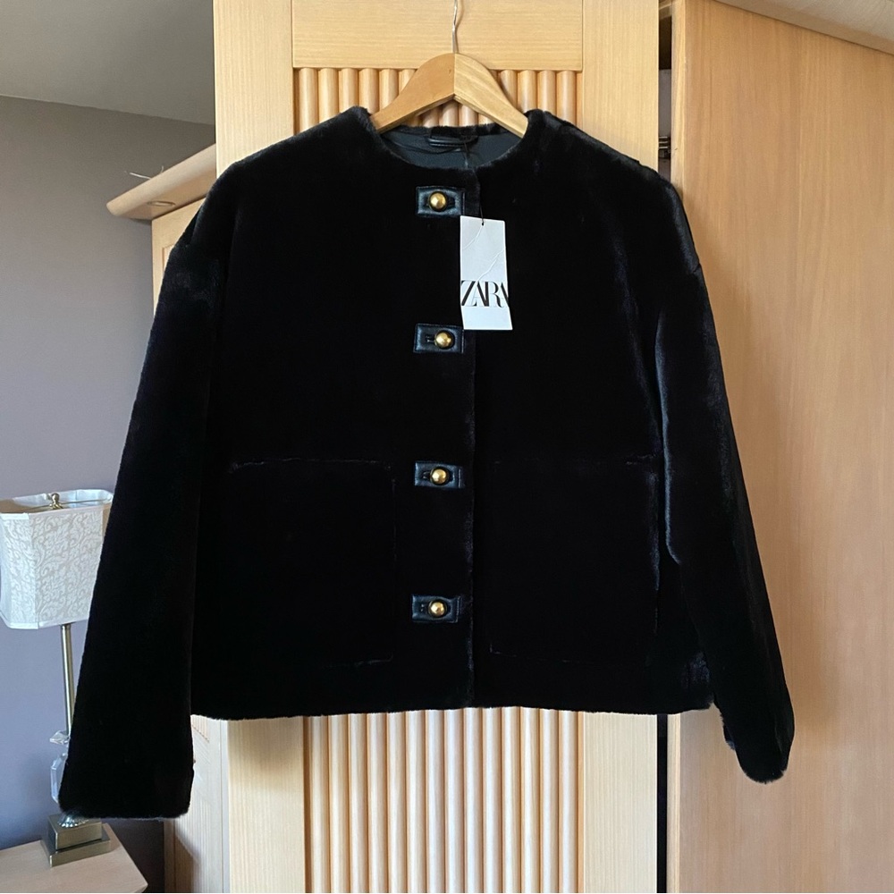 Zara black faux fur jacket with gold buttons - Picture 5 of 12